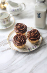 Milky plant cashew milk & chocolate tart